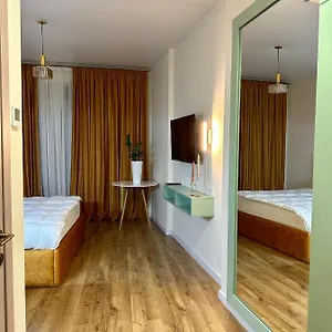 White Sails Residential باتومي