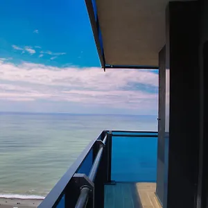 מלון דירות Orbi Twin Towers With Sea View, באטומי